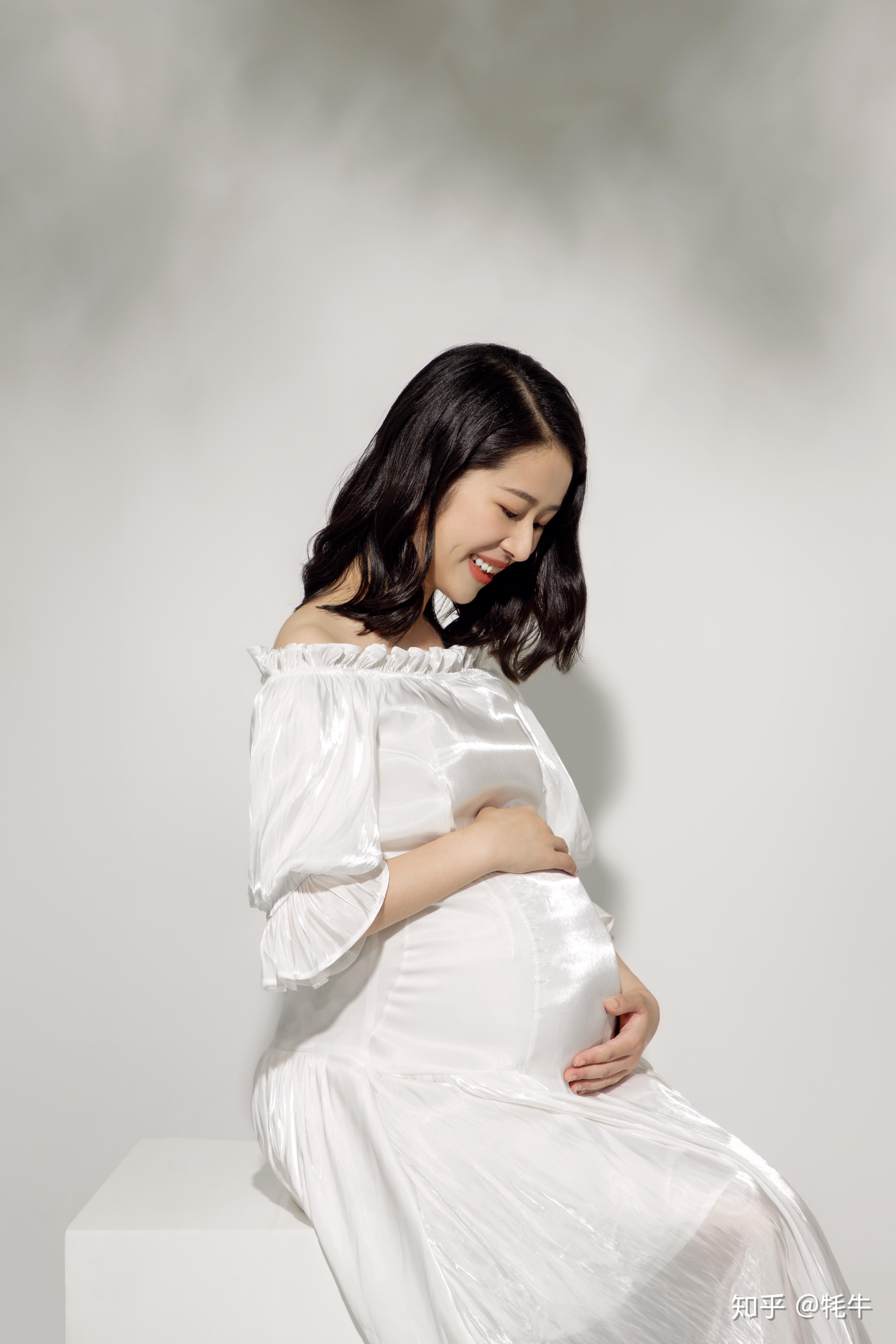 写于你出生之后你的新手和蹩脚爸爸,以及你的漂亮麻麻(如下图)宝宝,你