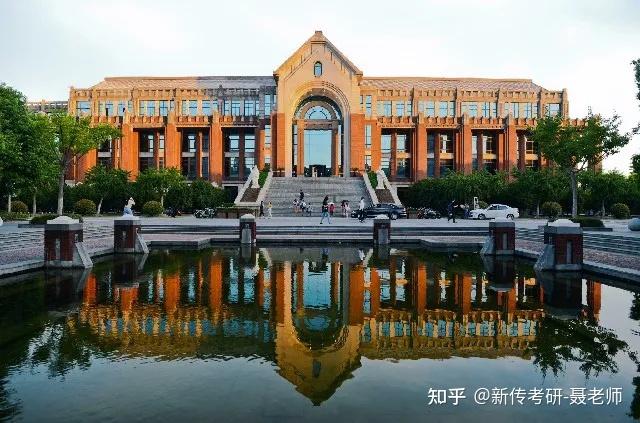 华东政法大学新传考研难度复试分数特色专业考试大纲招生人数多难度不