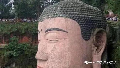 为什么乐山大佛多次出现闭眼和流泪是有大事发生还是自然现象