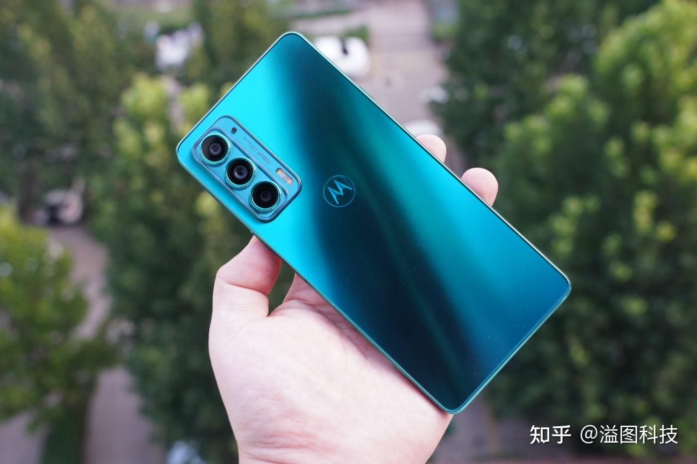 身轻如燕摩托罗拉edge轻奢版上手体验