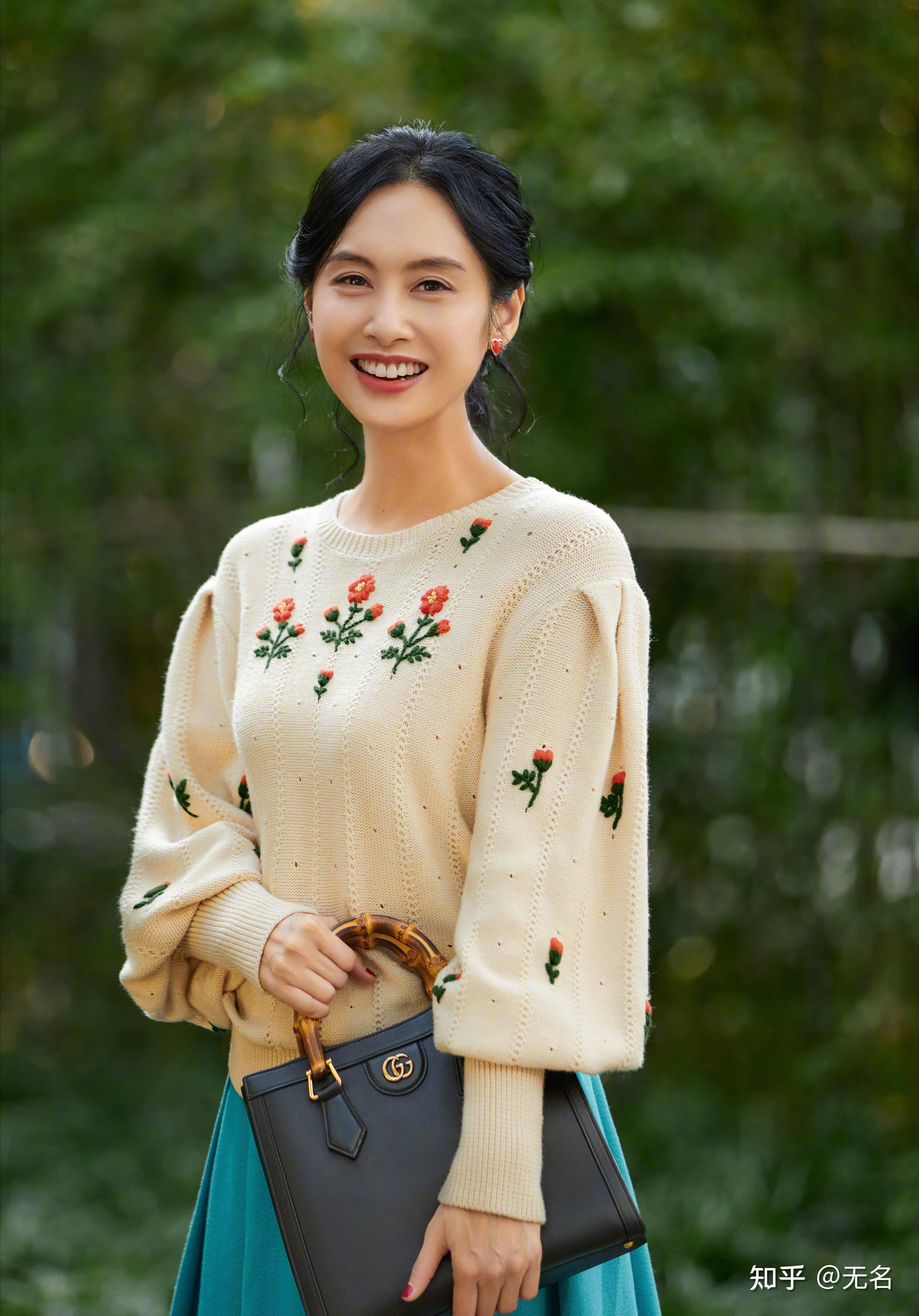 绝代风华朱茵:艳绝众生,顾盼生姿,远山含黛,倾国倾城