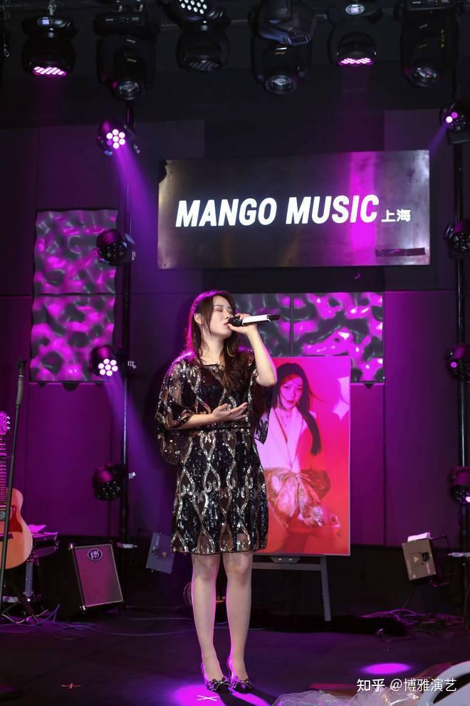 制片人朱义伟公子昨夜入梦来发布会在上海白玉兰广场举行