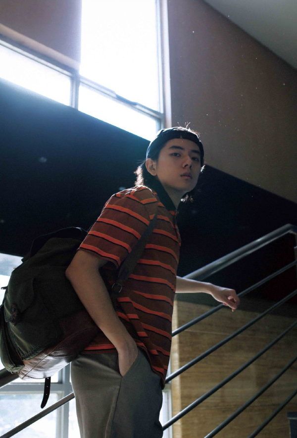 男生拍照这样摆pose能帅10倍! - 知乎