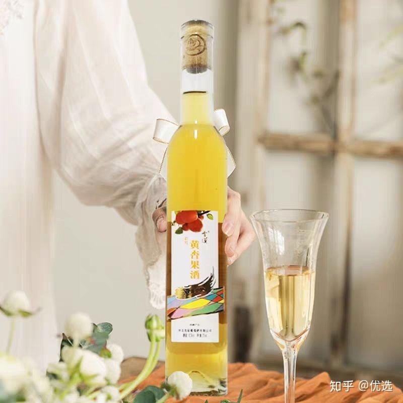 特殊风味的石片黄杏果酒具有着黄杏专属的味道风格,口味鲜明纯正,饮上