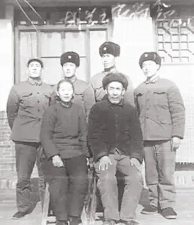 刘胡兰牺牲后,她的母亲和4个弟妹后来如何?个个都成栋梁 - 知乎