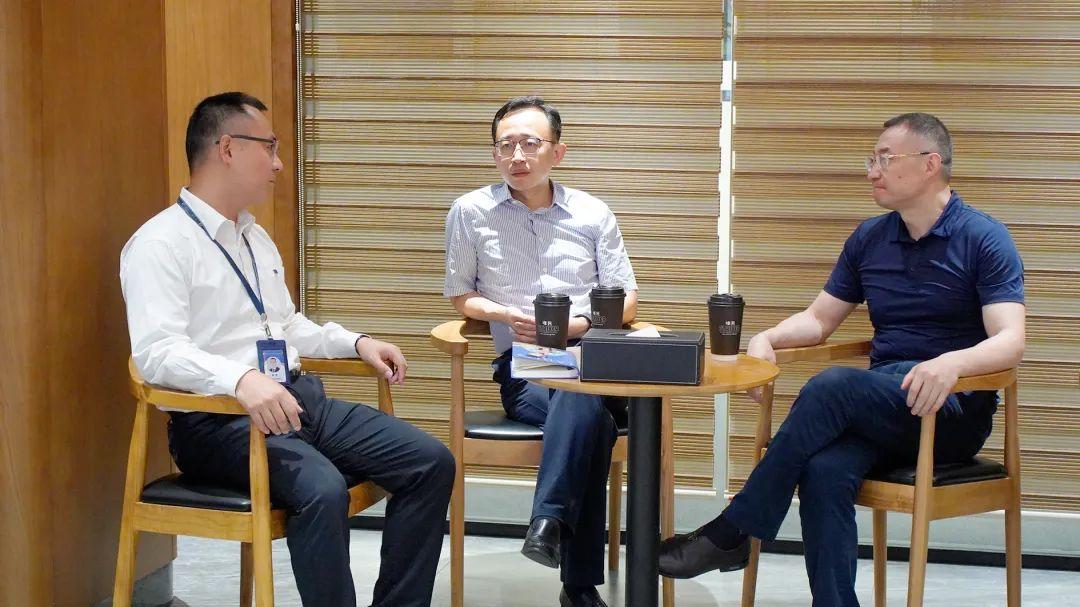 南京市商务局党委书记局长张志超一行莅临华能智链调研指导