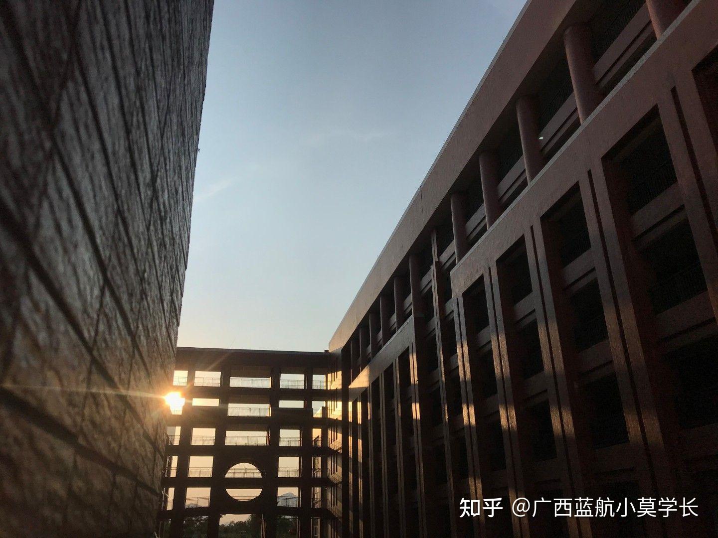 广西民航学院图片