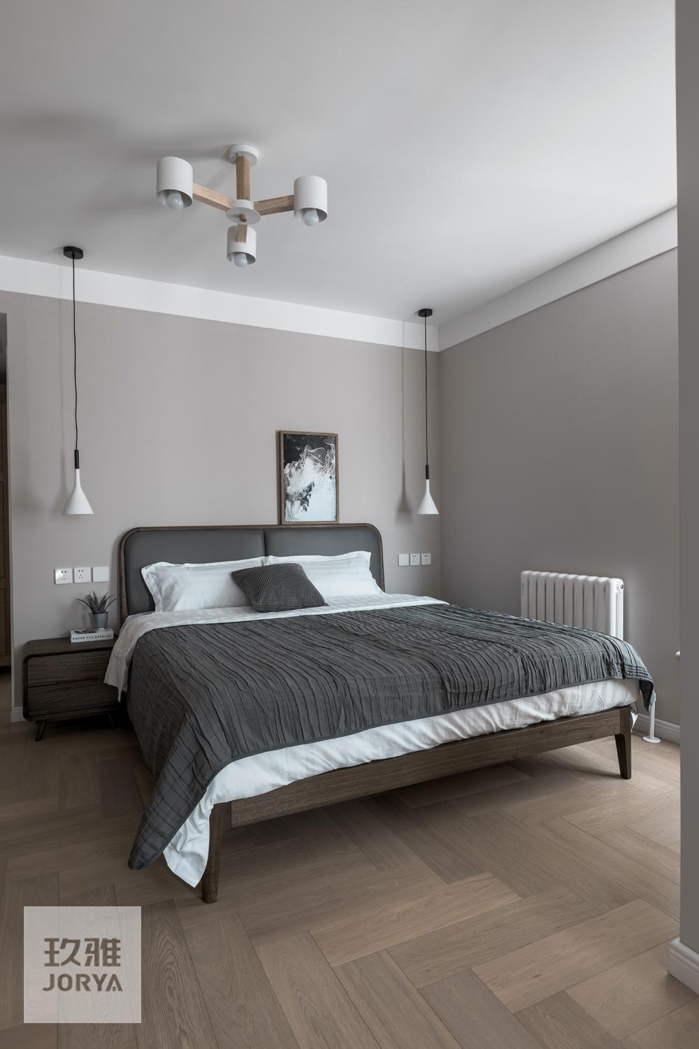 这家的性冷淡黑白灰还透着温情的一面