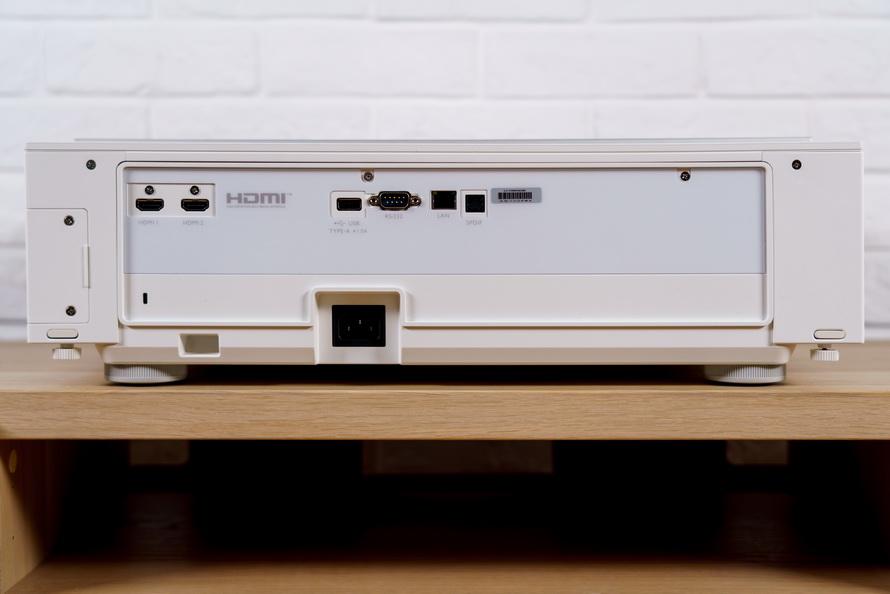 获得电影院大屏体验很简单只要一台明基i960l激光电视