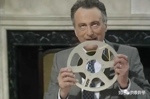 如何评价英剧《是,首相第2季》(Yes, Prime Minister Season 2,1987)?