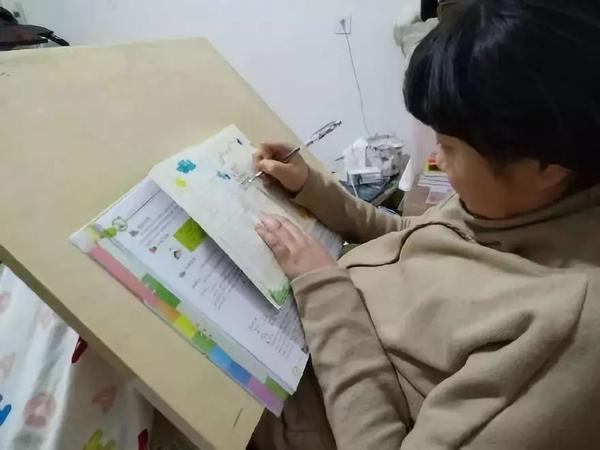 为了补完作业小学生们有多拼?看到第一张图就笑喷了 - 知乎