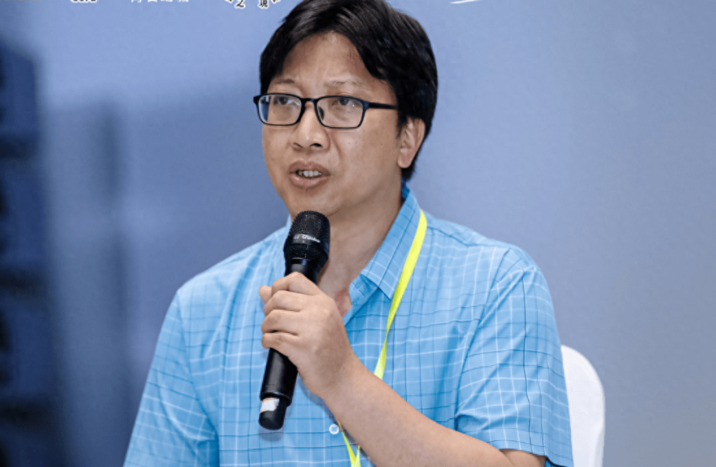 秦建(笔名:萧星寒)——以笔写科幻 用情传科普