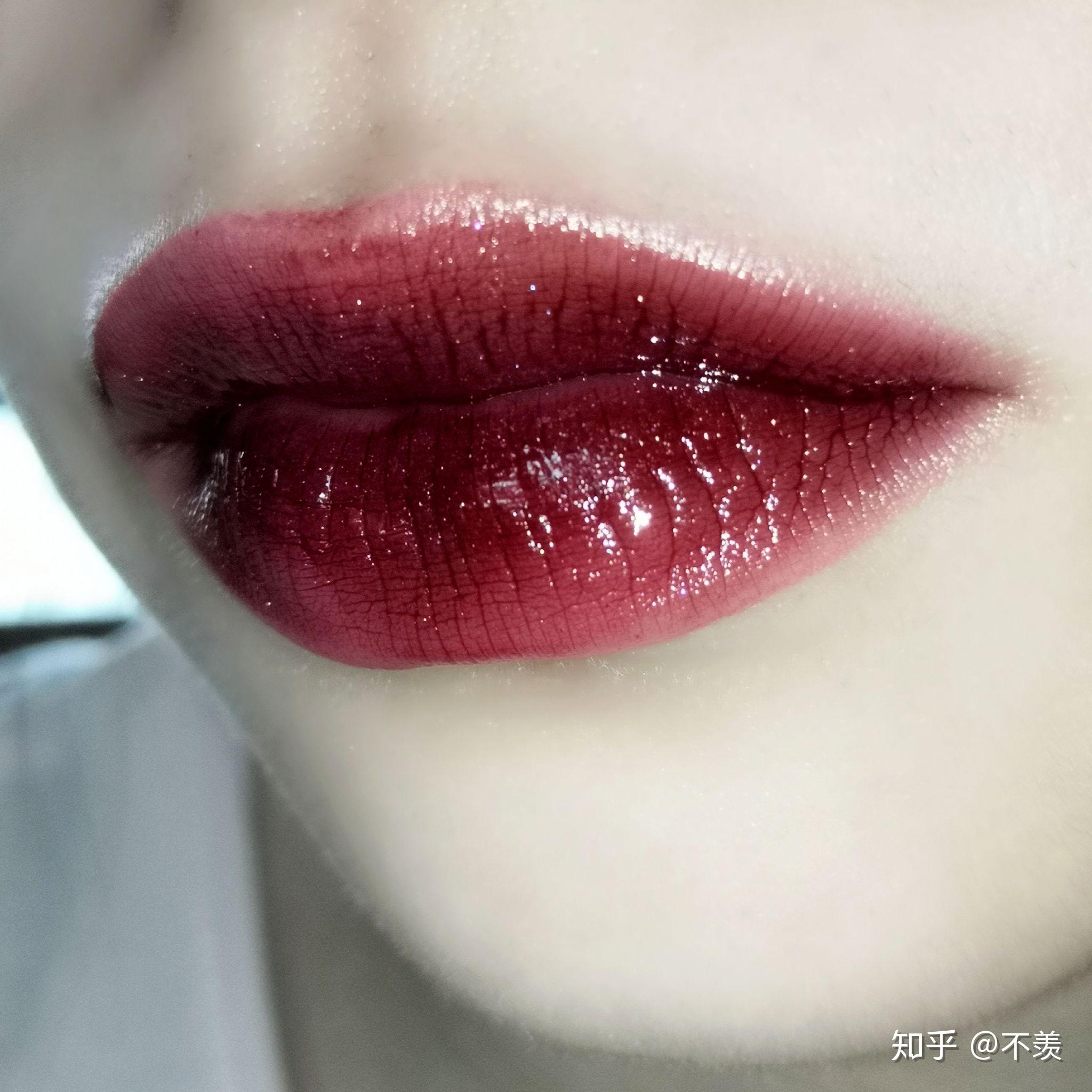 唇纹特别明显是什么原因导致的如何改善