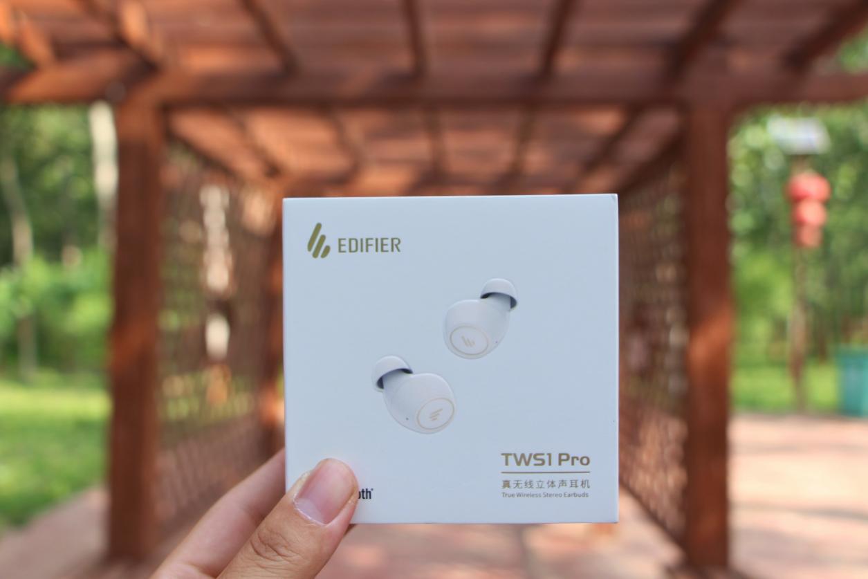 续航与音质齐飞漫步者tws1pro蓝牙耳机开箱