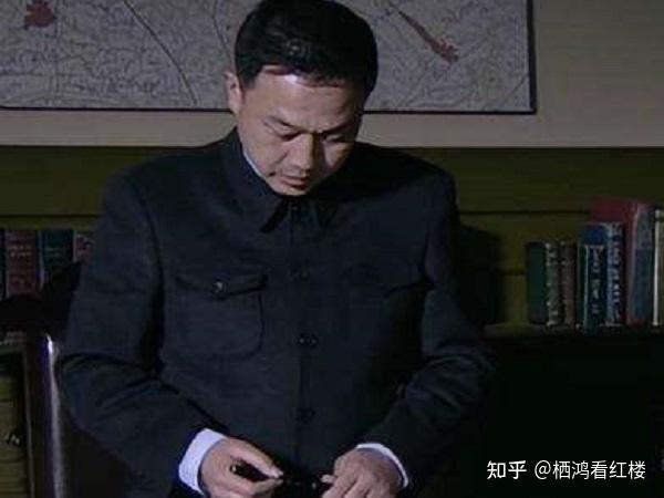 《潜伏》:万里浪为什么要派人杀余则成?他怎么知道他是卧底? - 知乎
