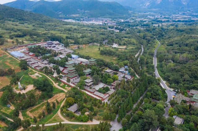 少林寺景区门票:80元规光车票:双程25元,单程15元位置:河南省郑州市