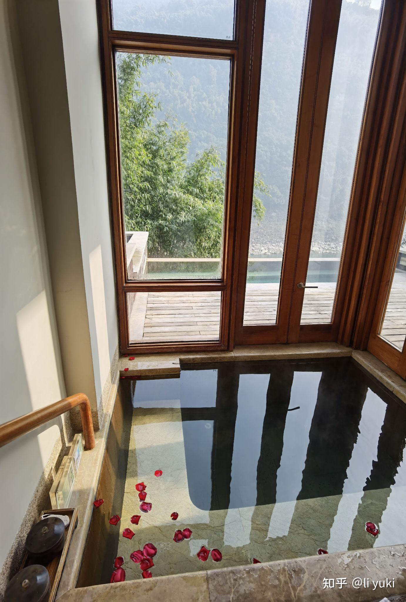 重庆千年古温泉北碚柏联温泉