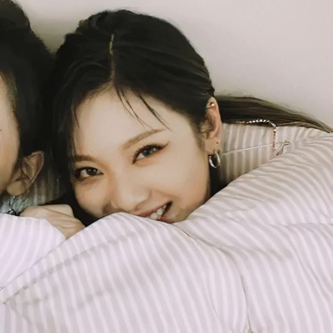 爱豆闺蜜头像 | 有你在身边,风都超级甜 - 知乎