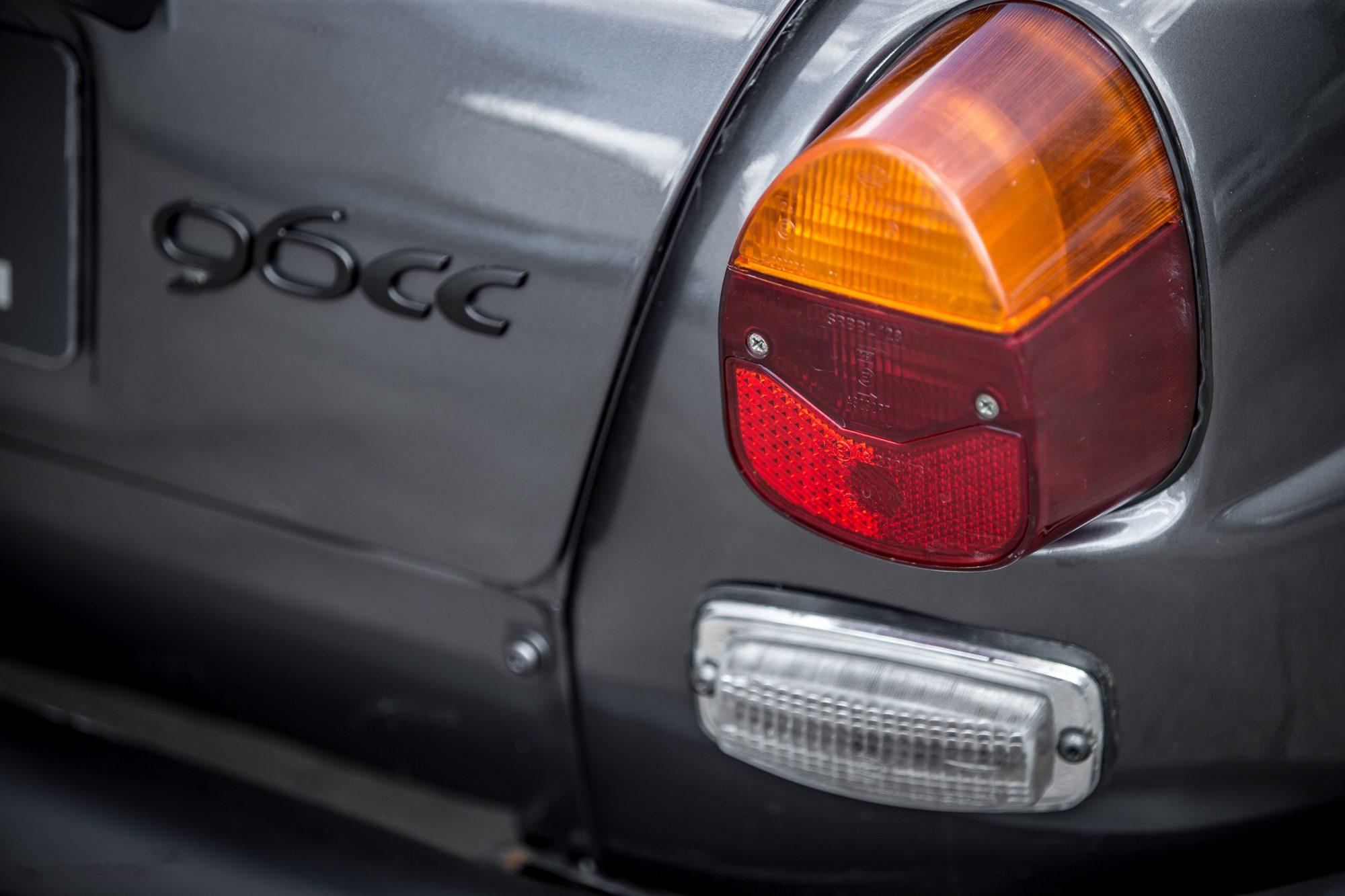 经典与现代结合,1973年萨博老车焕新重生 - 知乎