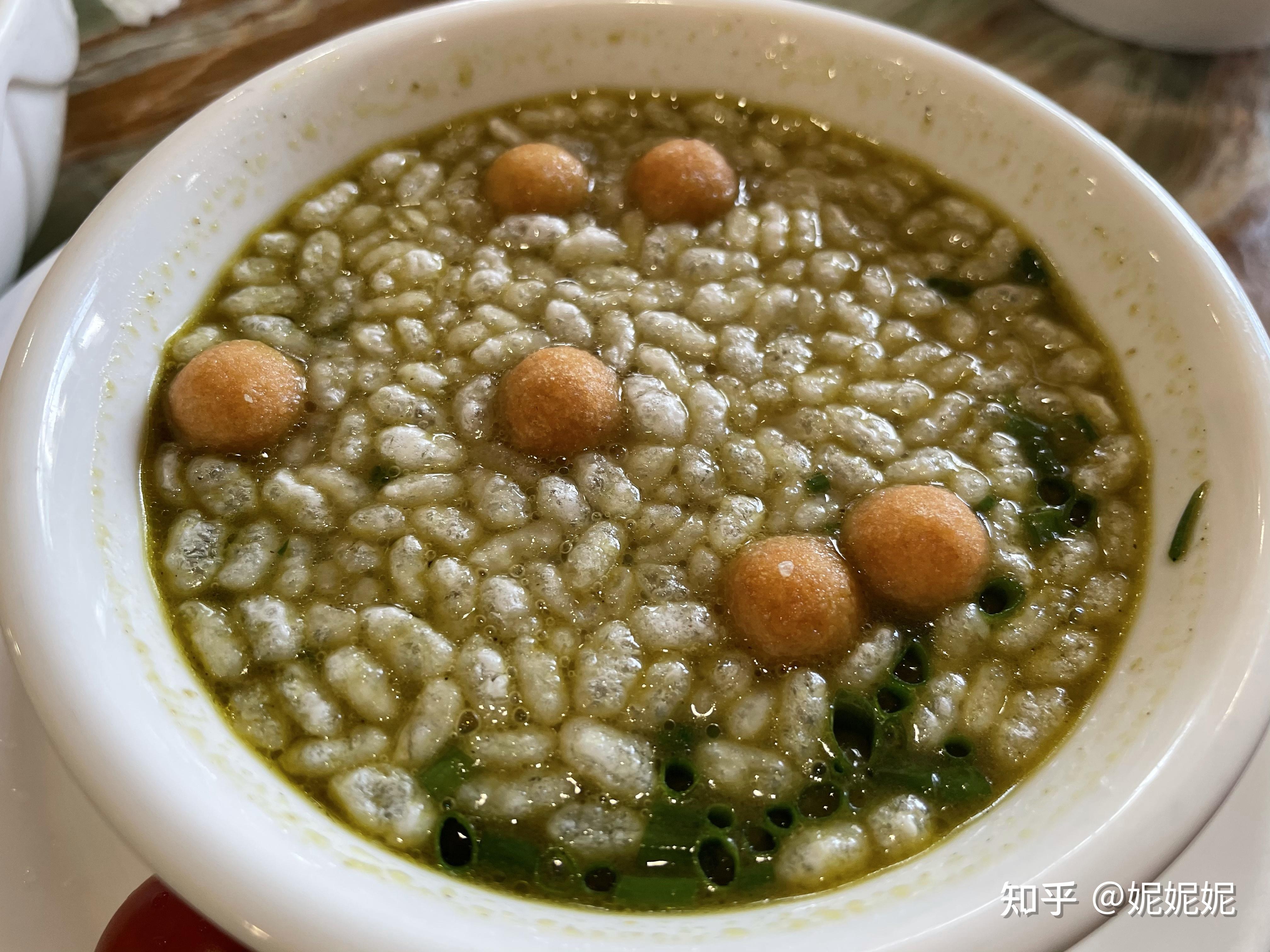 不过我最爱吃的还是酸菜肉馅;美味(臭 臭辣辣)的螺狮粉和甜甜的豆花