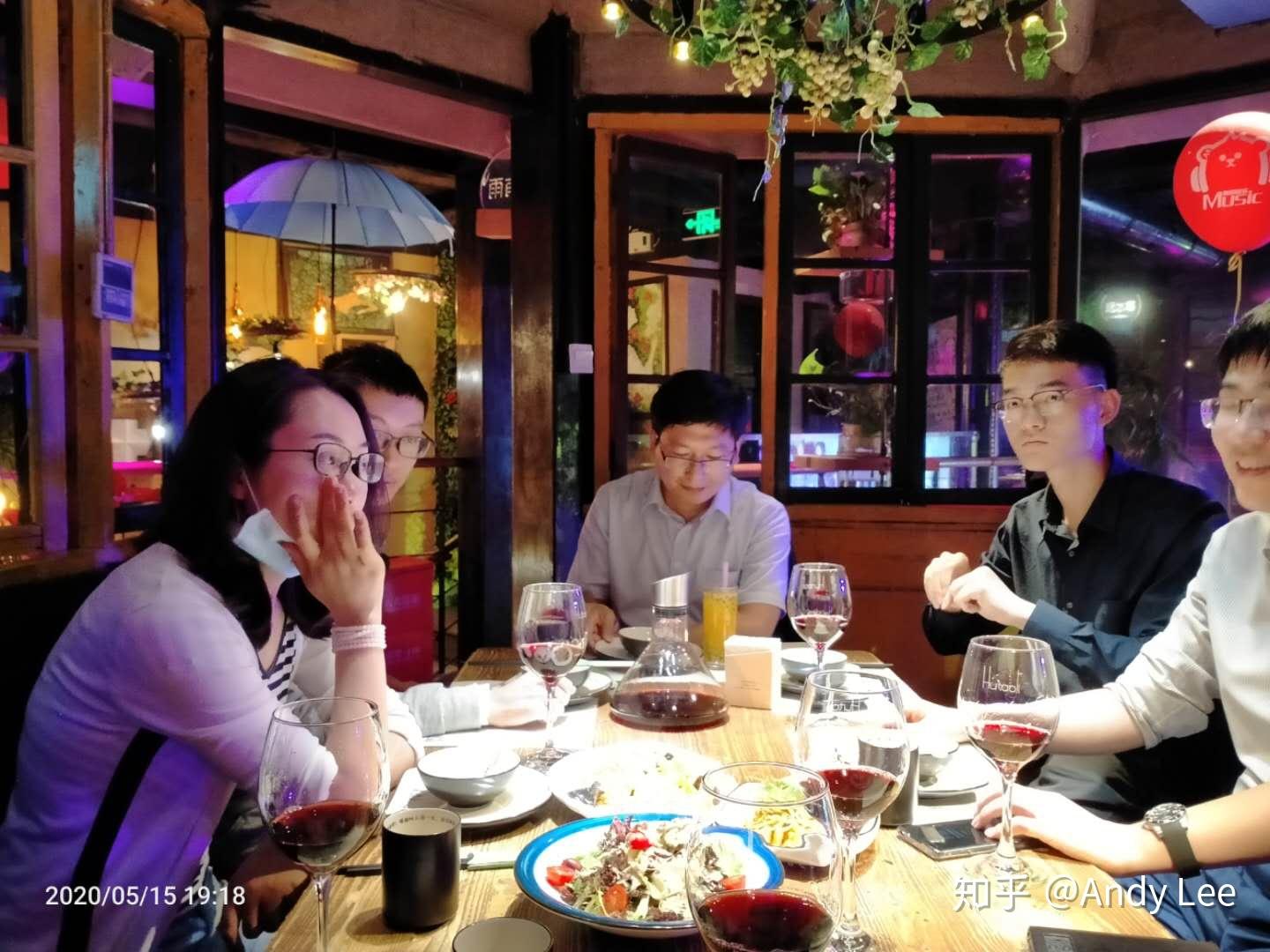 6117:30-21:00/去胡桃里酒吧,参加宴请合作单位6115:00-16:00