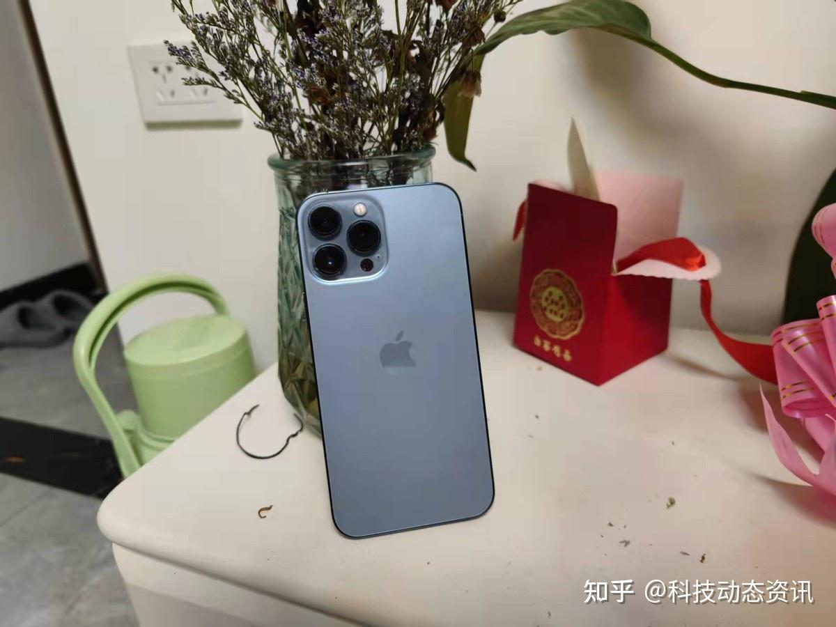 库克彻底爆发了苹果十三香首次大降价续航仍是不可逾越的高山