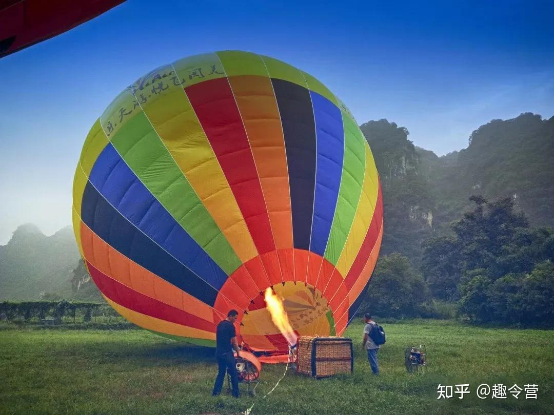 热气球梦幻营地广东清远黄花镇乘热气球观高山翠湖赏日出云海踏玉石漫