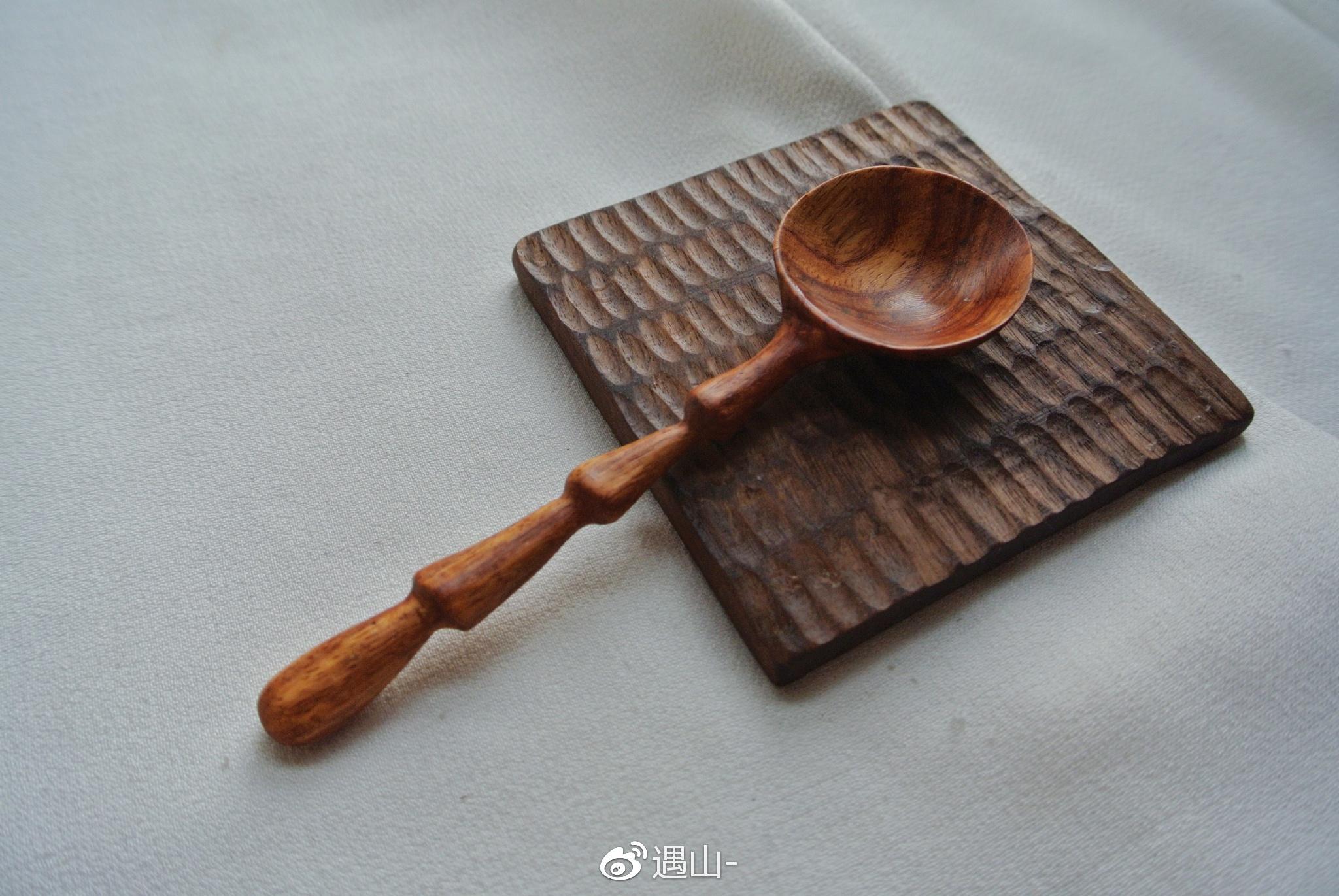 如何用最简易的工具制作一把木勺子