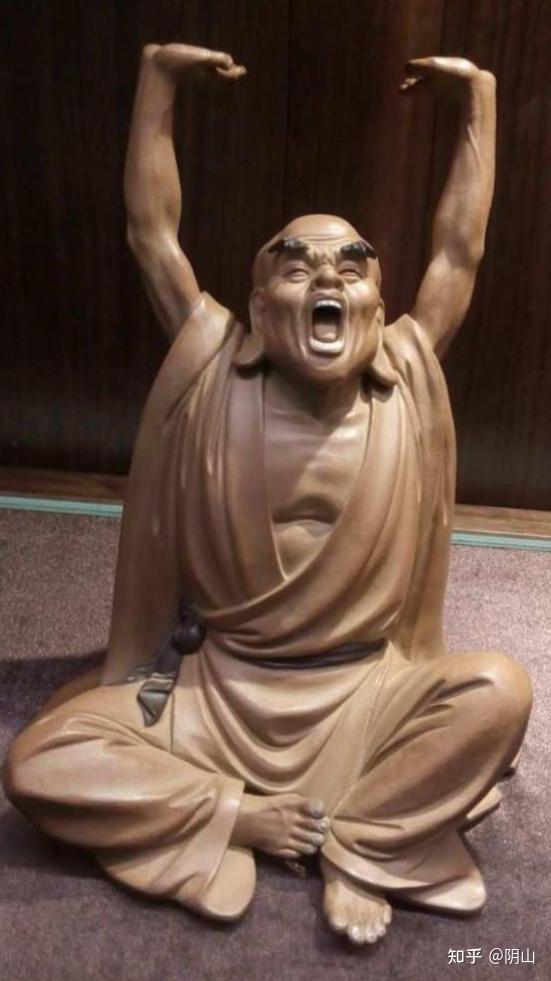 据《少林拳谱》记载:罗汉拳是宋代福居和尚在十八路罗汉十八手技法的