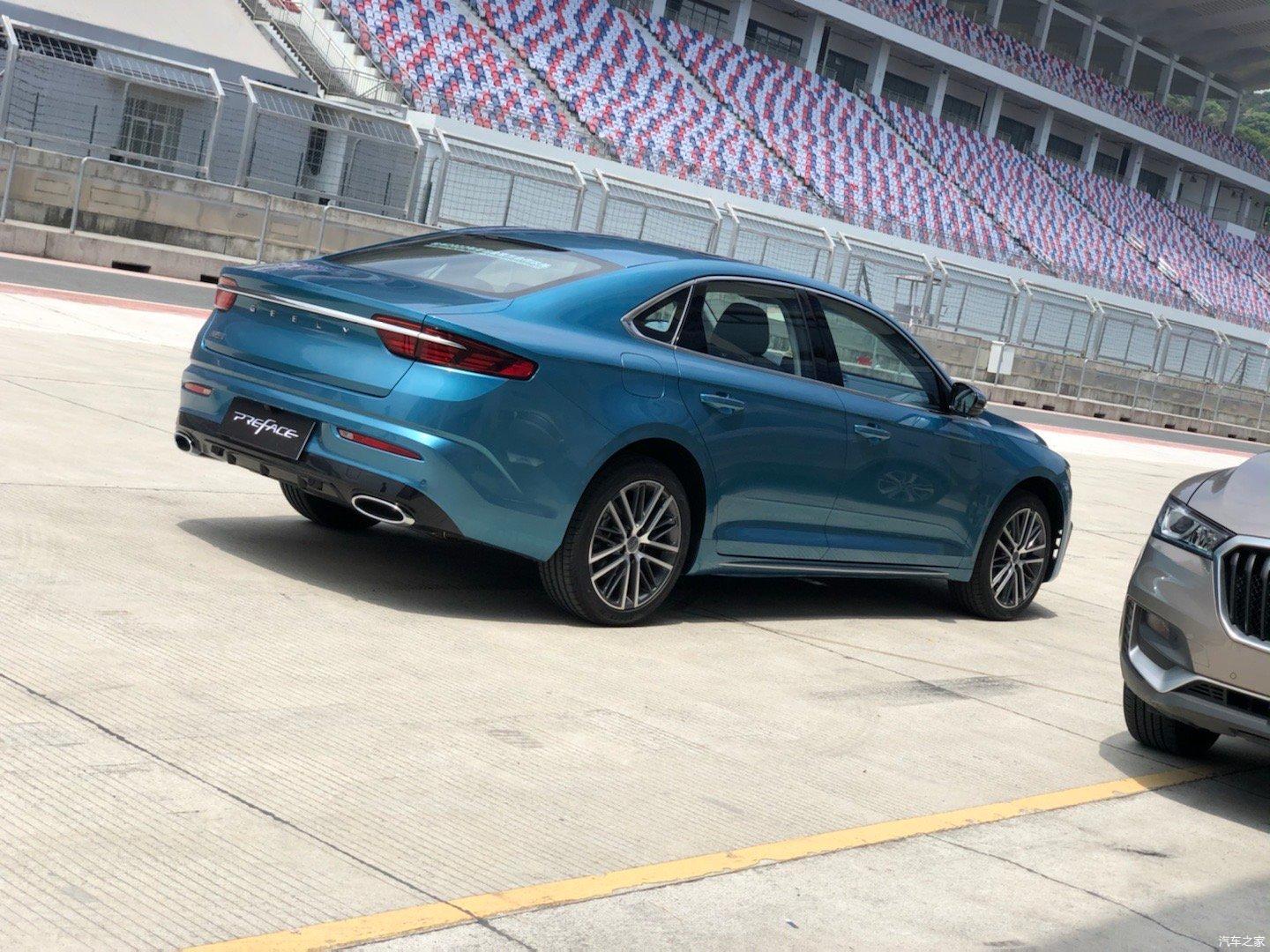 吉利preface实车曝光外观和内饰看上去都很时尚高端
