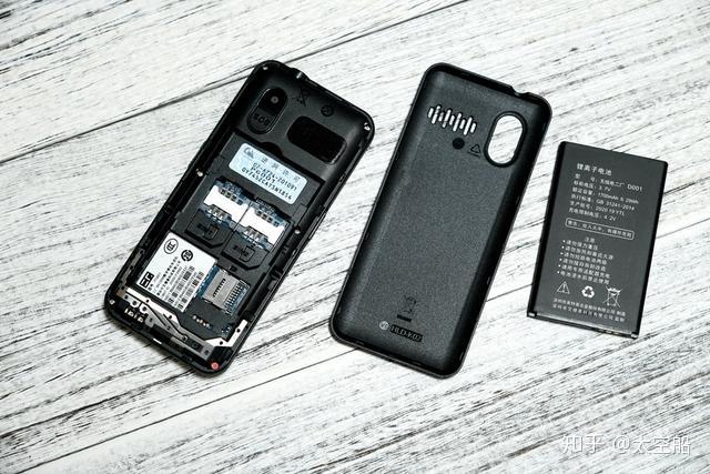 质量比较好的老人机 v2-4a9c9541a7059f0eae3ea48641e7d685_r.jpg