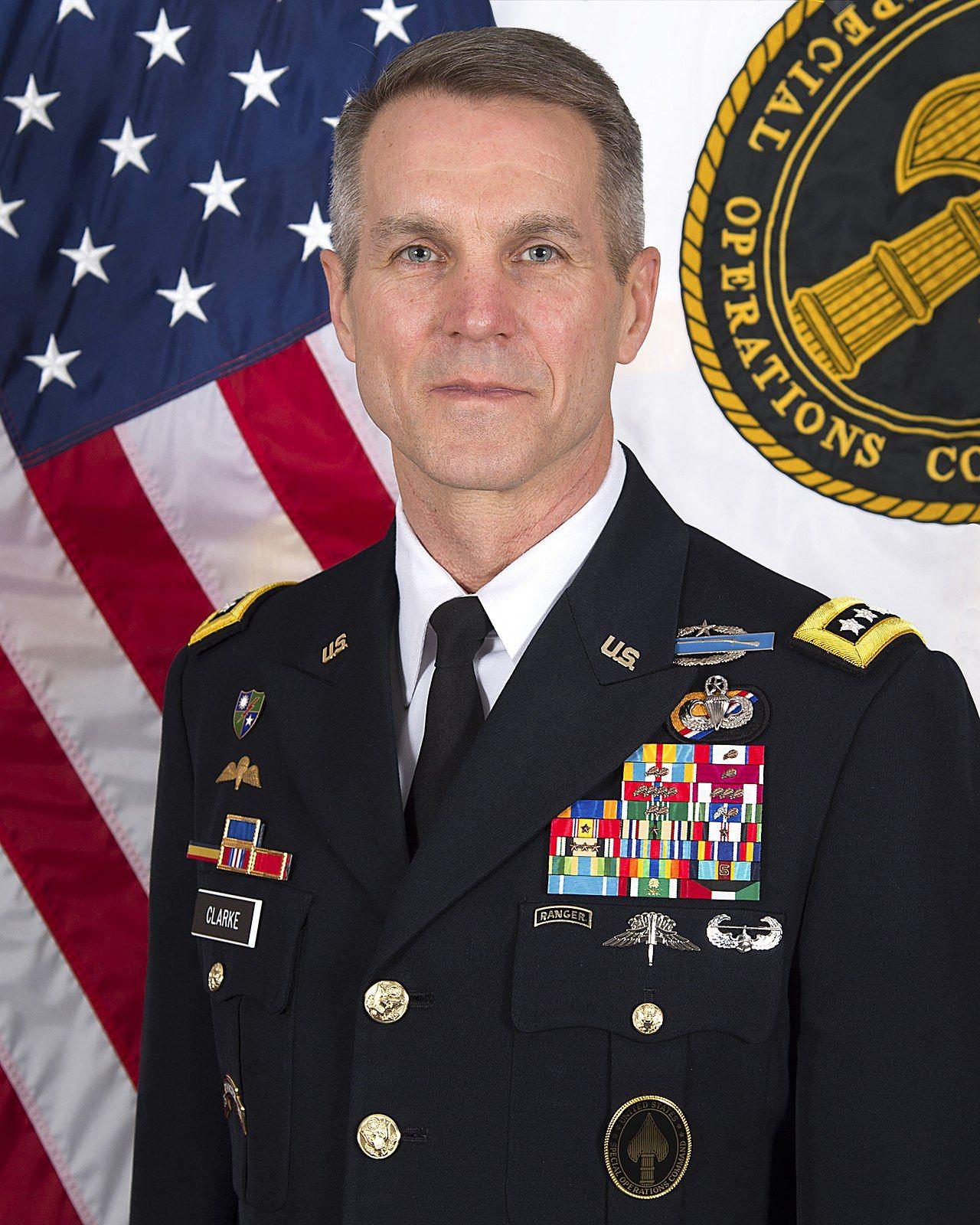 以解放受压迫的人为格言的美国陆军特种部队绿扁帽巴拿马正义之师行动