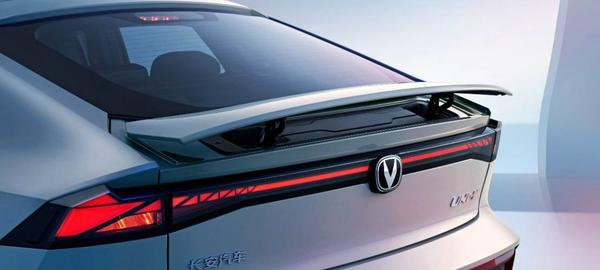 懂的都懂 说电动尾翼是为了炫酷的朋友 你只对了1 3 知乎