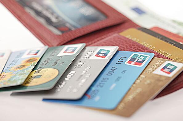 怎么拥有大额信用卡 v2-4b537d90a74f819a242e4a75800c0fe9_1440w.jpg?source=172ae18b