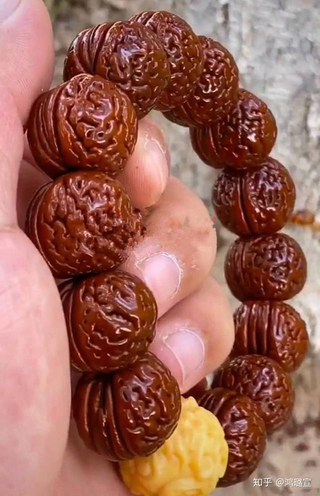桃核手串不值得盘玩?浅薄了!桃核的这3个特点让你为其倾尽所有 - 知乎