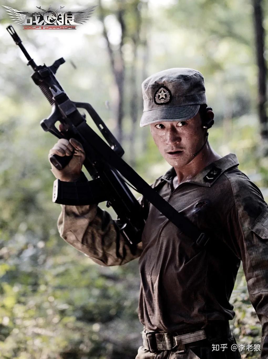 ▼首次自导自演的《狼牙》惨败后,吴京没有丧失信心,八年后,吴京又带