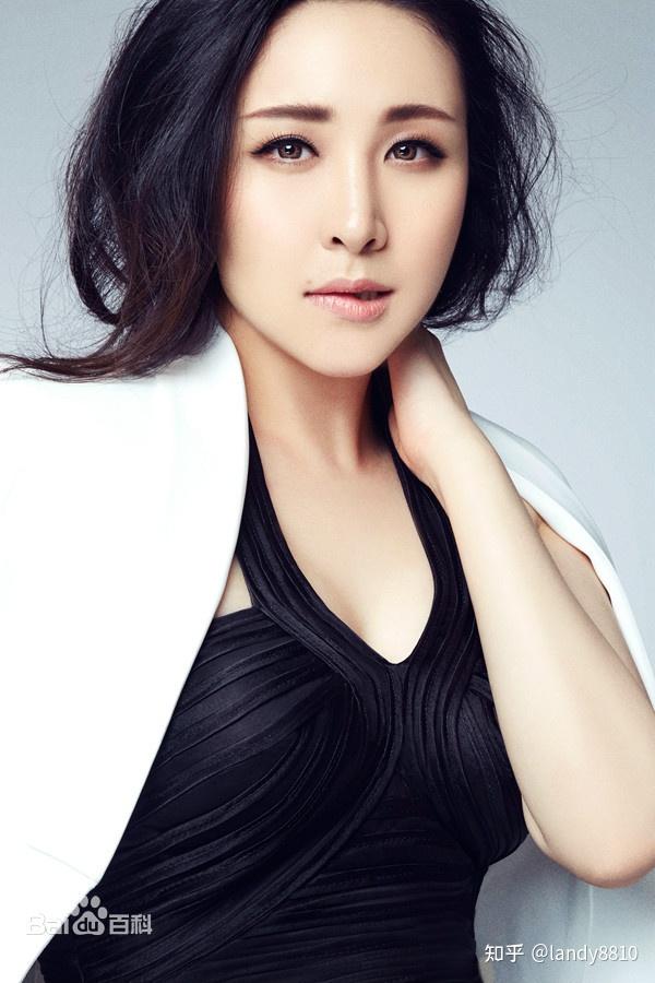 刘涛,王千源,于小伟和张一山等主演的《食来孕转》剧照