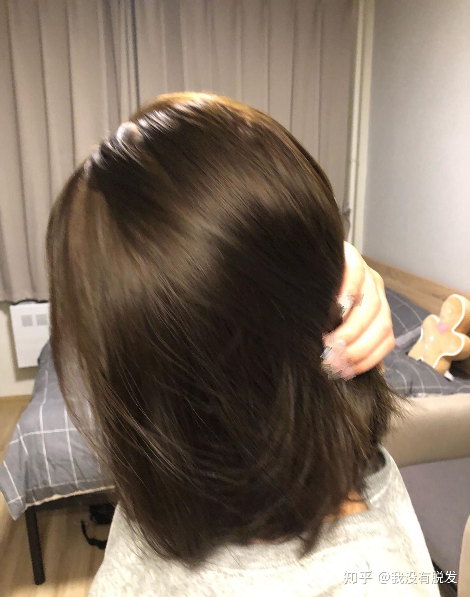 女生皮肤有点黑适合染什么颜色的头发? - 知乎