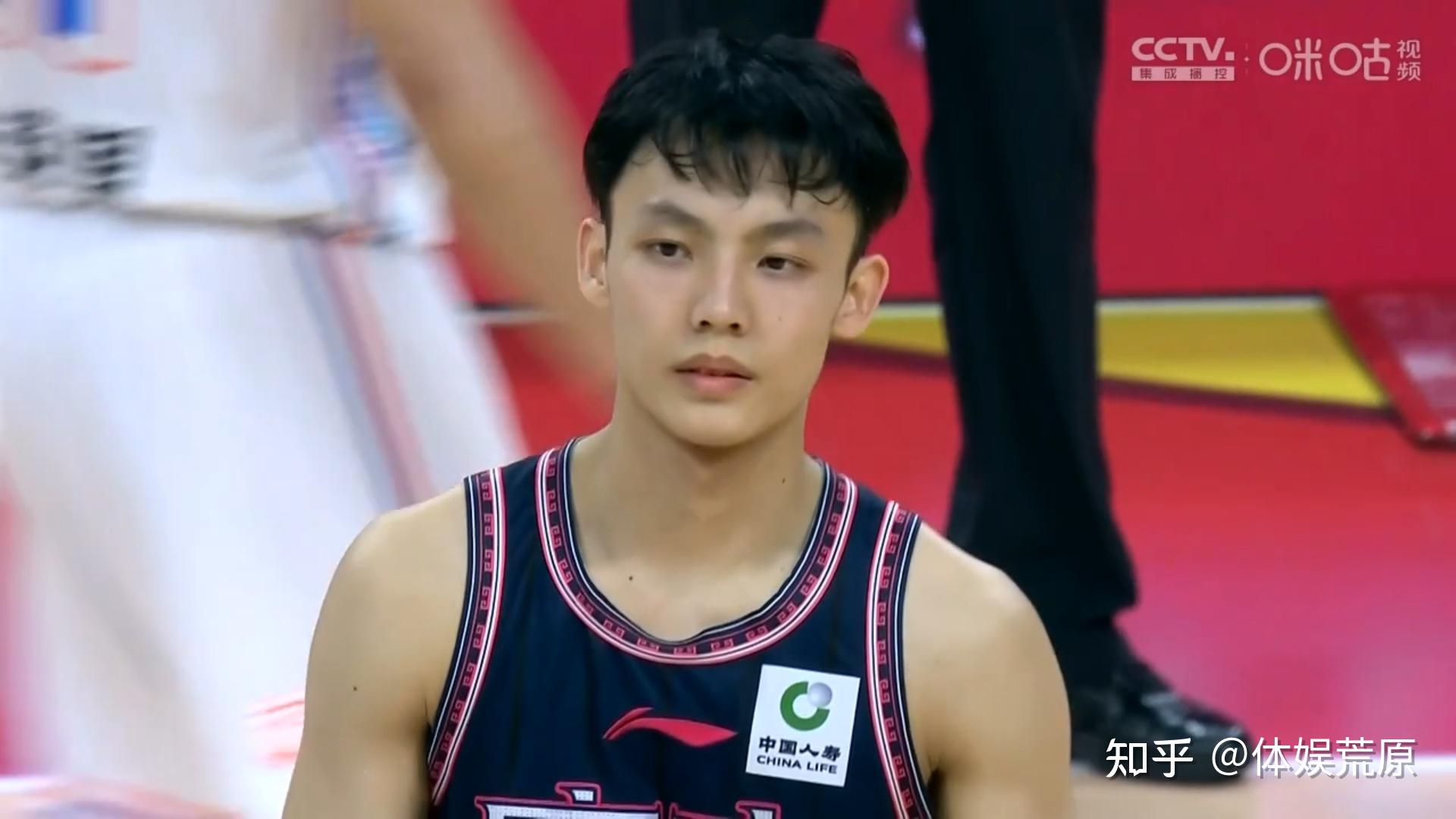 胡明轩25 8迎爆发,周琦罚球进步大,杜润旺27分险胜福建 - 知乎