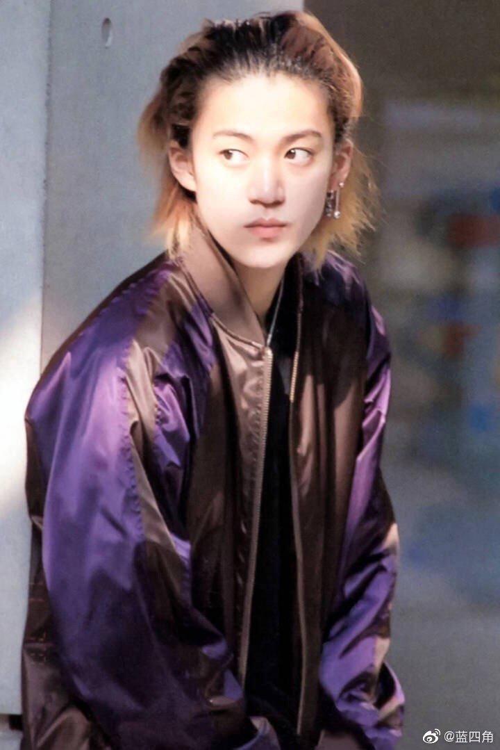 在你眼中东亚男人长相的巅峰是谁