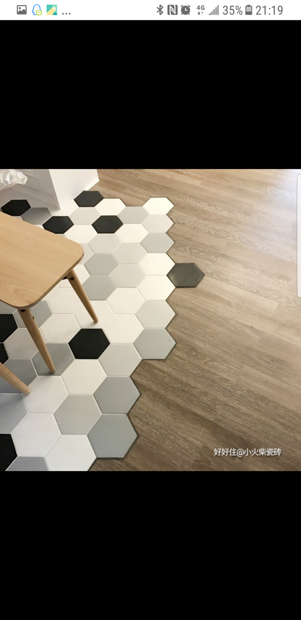 客厅和饭厅连在一起,都铺木地板好,还是饭厅那一半铺地砖好?