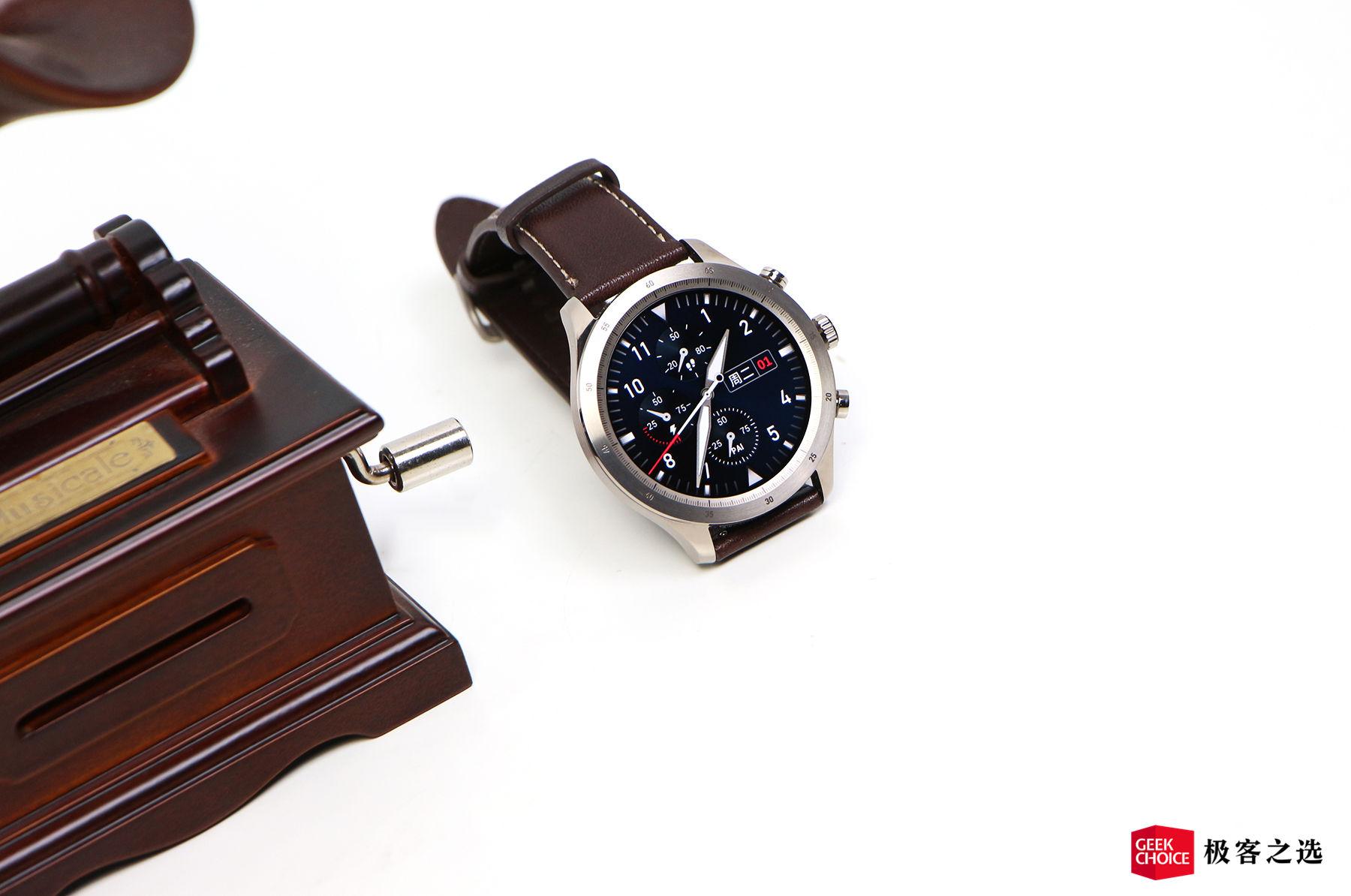 zeppz体验钛合金表壳真皮表带可能是最像机械手表的智能手表