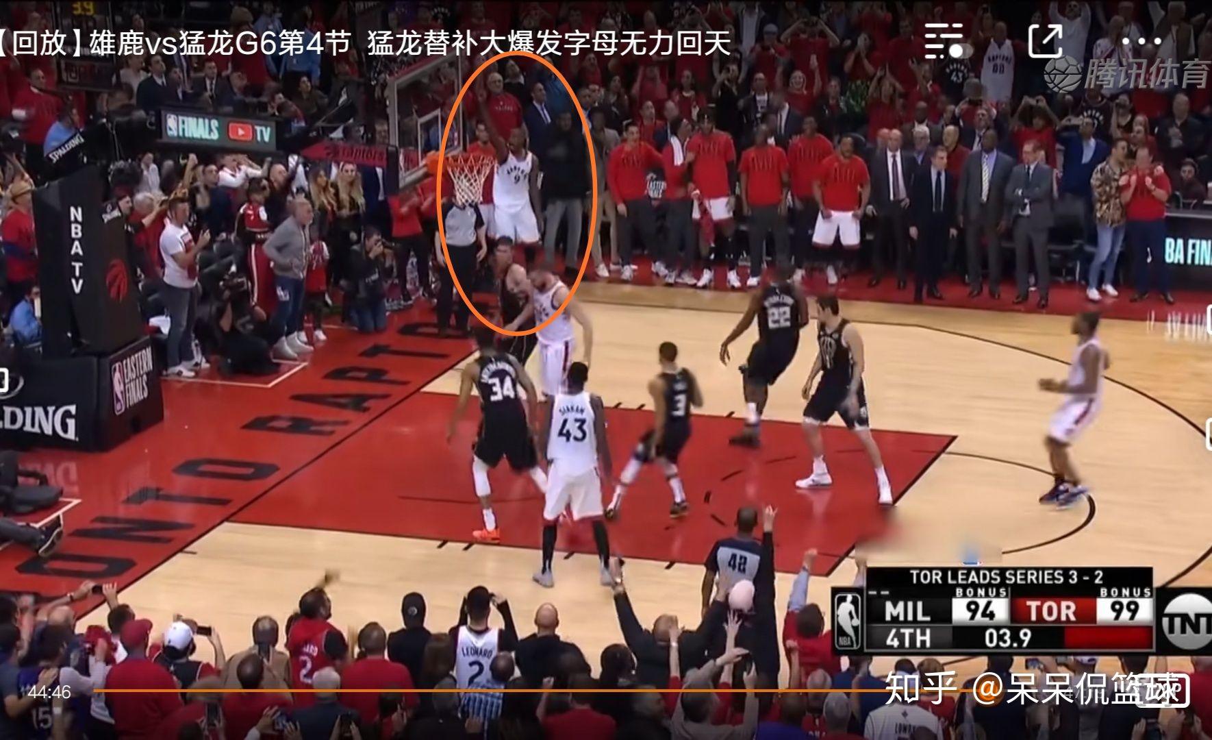 西亚卡姆伦纳德罚球时看看伊巴卡在干嘛真不愧是大哥