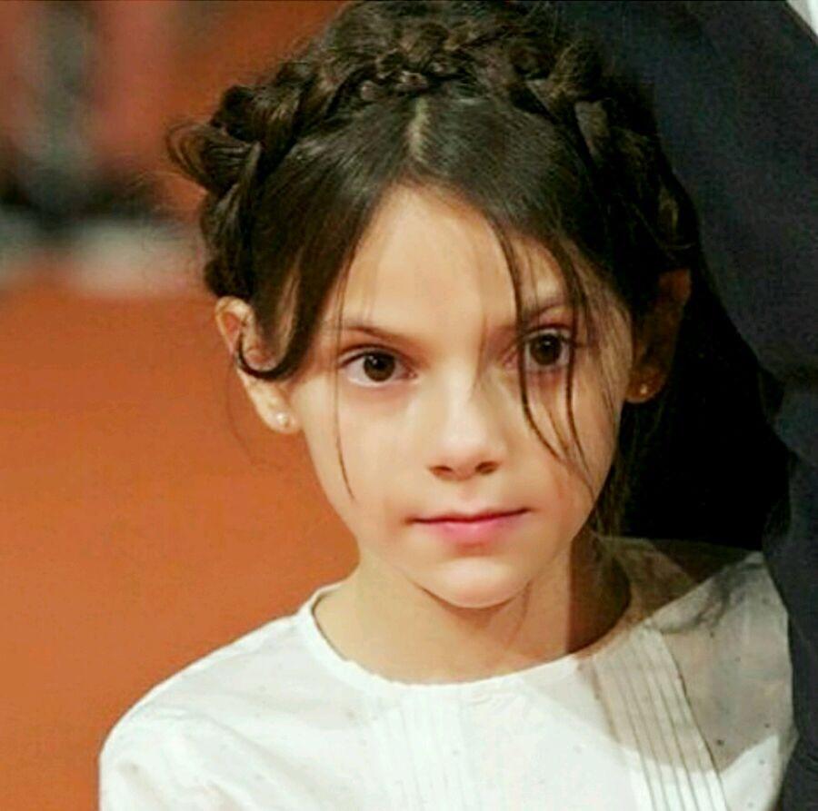 请问一下有达芙妮基恩的壁纸吗