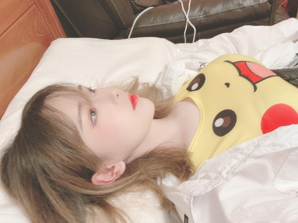 女装大佬轩墨宝宝承认隆胸,穿上皮卡丘上衣,不愧是最萌伪娘!