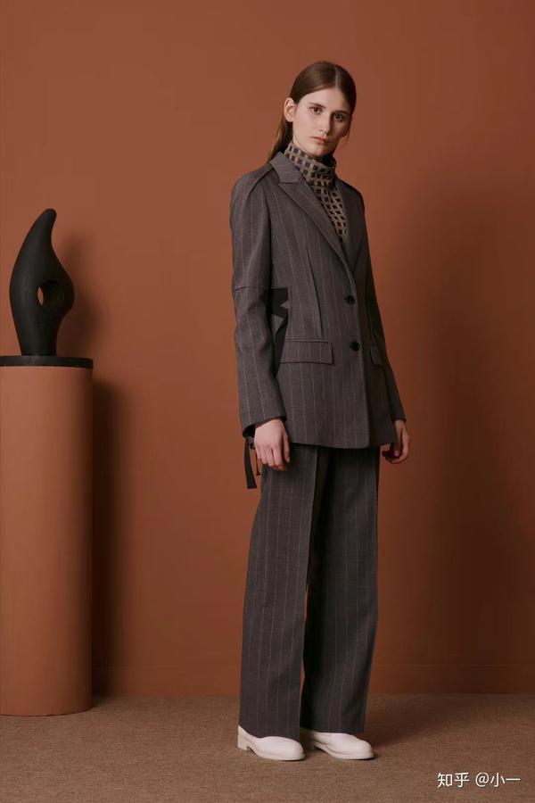 如何能在淘宝买到品质高,设计感比较强的衣服?