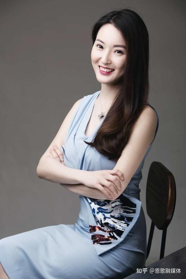 上海又杀出一匹90后女黑马23岁当上董秘31岁坐拥25亿