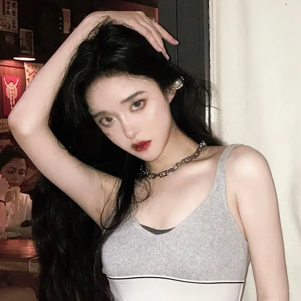 有哪些看上去干净温柔的女生头像?