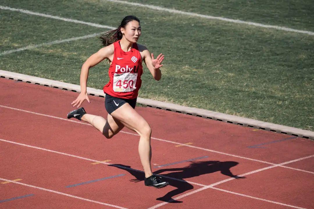 中国百米女飞人图片