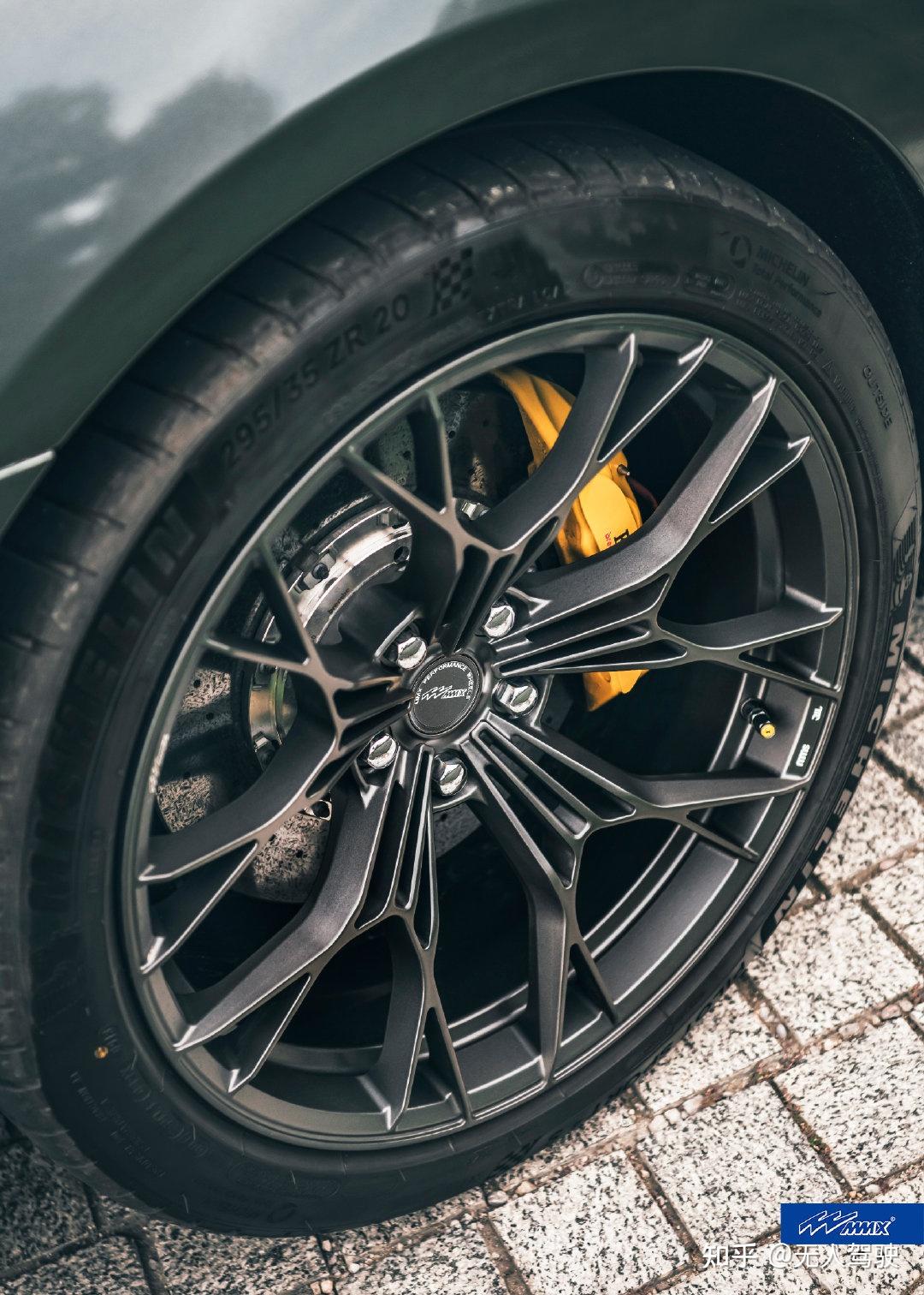 钢炮王法拉利gtc4lusso改装顶级轮毂mmx